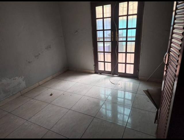 2 BEDROOM PROPERTY TO RENT IN BEZUIDENHOUT VALLEY